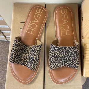 BEACH sandals by Matisse Size 8.